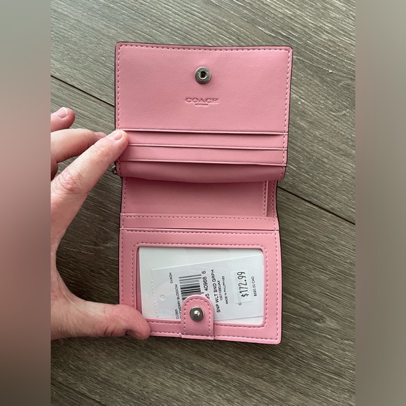NWT Coach Pink Sundae Wallet and Hand Purse from their Boardwalk Collection - Picture 4 of 10